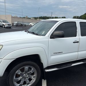 صورة 2 لـ 2011 Toyota TACOMA PRERUNNER