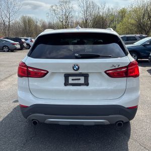 BMW X1 XDRIVE28I - 7