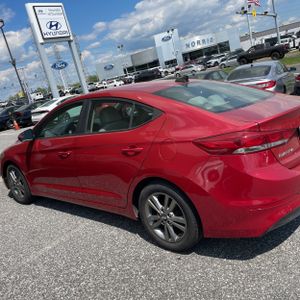 HYUNDAI ELANTRA SE - 3