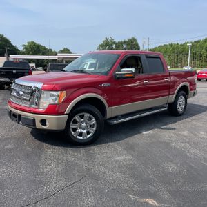 2010 FORD F-150 LARIAT photo 1