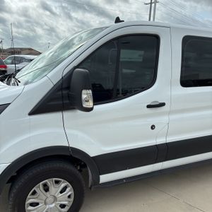 Ford Transit-350 Passenger V. XLT - 2