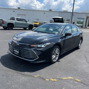 2019 Toyota AVALON XLE — фото 1