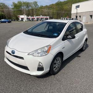 TOYOTA PRIUS C - 1