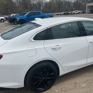 CHEVROLET MALIBU 1LT - 9