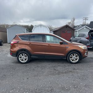 FORD ESCAPE SE - 10