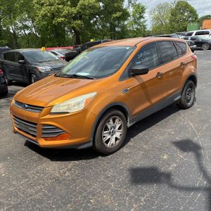 FORD ESCAPE S - 1