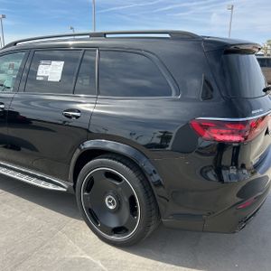 MERCEDES-BENZ GLS AMG - 6