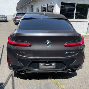 صورة 6 لـ 2022 BMW X4 M40I