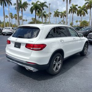 MERCEDES-BENZ GLC - 8