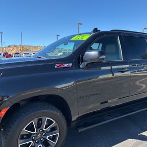 CHEVROLET SUBURBAN Z71 - 2