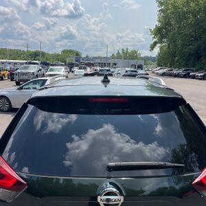2019 Nissan ROGUE SV thumbnail 16