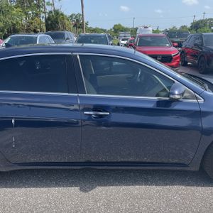 2015 Toyota AVALON LIMITED — фото 10