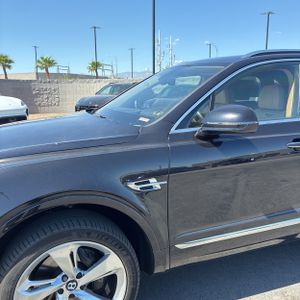 2017 Bentley BENTAYGA BASE — фото 2