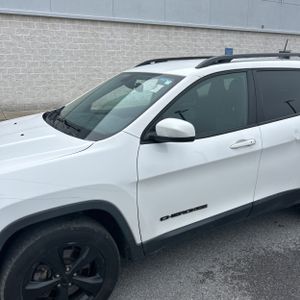 Jeep Cherokee Altitude - 2