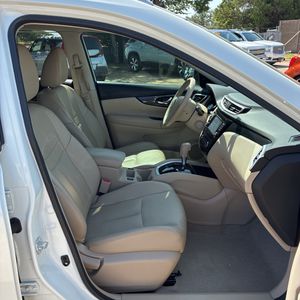 2015 Nissan ROGUE SL — миниатюра 33