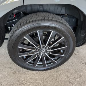 2026 Lexus GX 550 LUXURY+ thumbnail 18