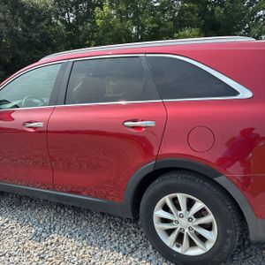 2017 KIA SORENTO LX V6 photo 6
