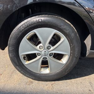 صورة 19 لـ 2016 KIA SOUL BASE