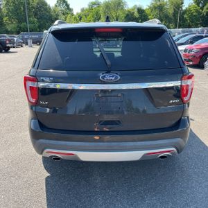 FORD EXPLORER XLT - 7