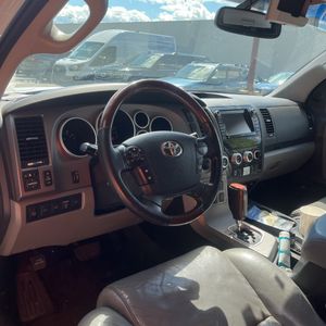2012 Toyota SEQUOIA PLATINUM 照片 40
