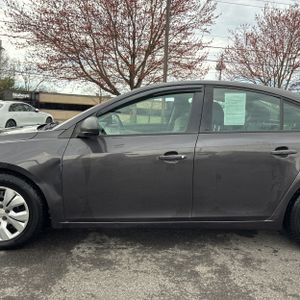 CHEVROLET CRUZE LS AUTO - 4