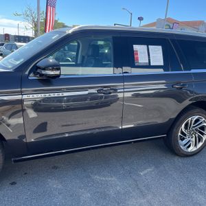 LINCOLN NAVIGATOR RESERVE - 4