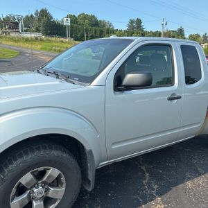 2012 Nissan FRONTIER SV — фото 2
