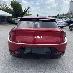 2023 KIA EV6 WIND — фото 7