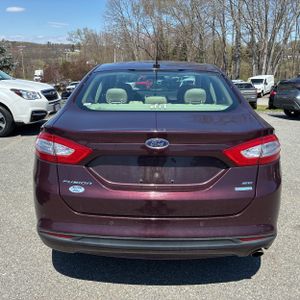 FORD FUSION SE - 7