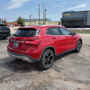 MERCEDES-BENZ GLA - 8