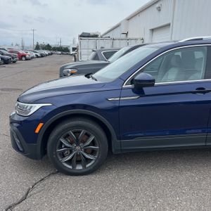 VOLKSWAGEN TIGUAN SE 4MOTION - 2