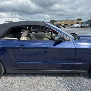صورة مصغرة 11 لـ 2011 FORD MUSTANG V6 PREMIUM