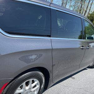 CHRYSLER PACIFICA TOURING L - 9