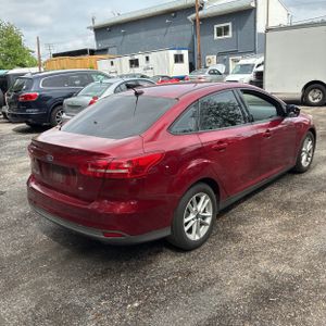 FORD FOCUS SE - 8