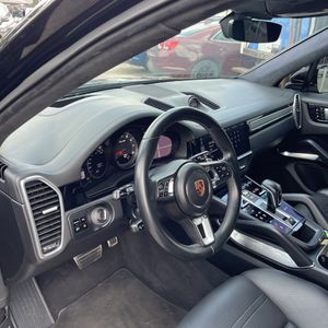 صورة 37 لـ 2020 Porsche CAYENNE TURBO
