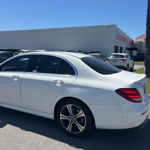 MERCEDES-BENZ E-CLASS - 6