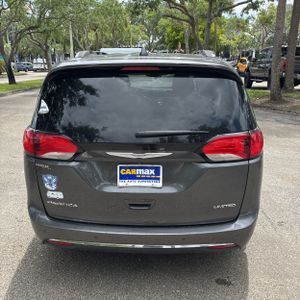 CHRYSLER PACIFICA LIMITED - 7