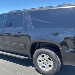صورة 6 لـ 2013 Chevrolet SUBURBAN LT