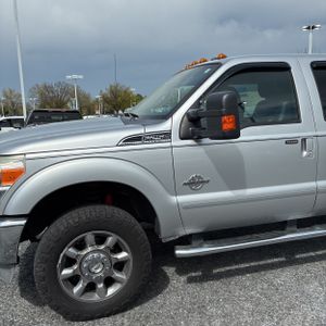 FORD F-250 SUPER DUTY LARIAT - 2