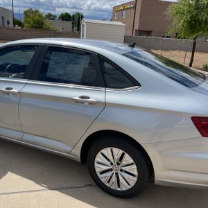 VOLKSWAGEN JETTA S - 6