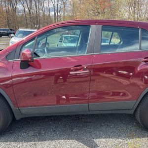 CHEVROLET TRAX LS - 4