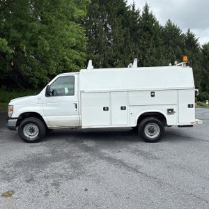 FORD E-350 CUTAWAY - 3