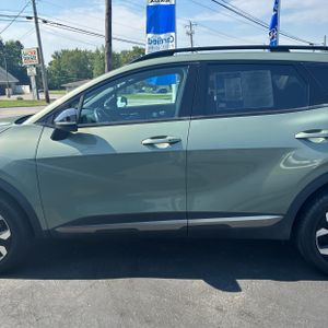 2023 KIA SPORTAGE X-LINE 照片 4