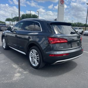 AUDI Q5 2.0T PREMIUM - 5