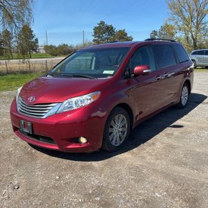 TOYOTA SIENNA - 1