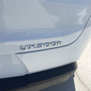 2026 Lexus UX 300H BASE — миниатюра 23