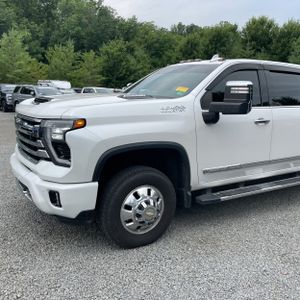 صورة 2 لـ 2024 Chevrolet SILVERADO 3500 HIGH COUNTRY