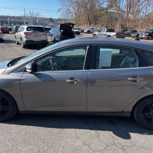 FORD FOCUS TITANIUM - 4