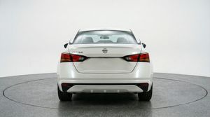 صورة 6 لـ 2025 Nissan ALTIMA SV
