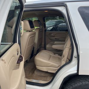 2010 Cadillac ESCALADE BASE — миниатюра 34